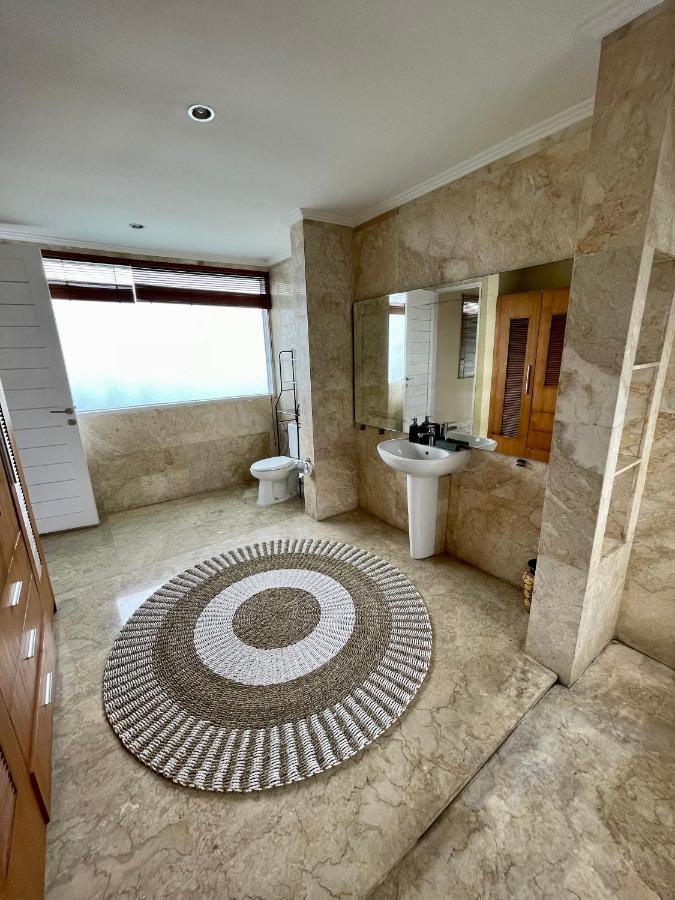 Private Suite In A Kids Friendly Big Shared Villa In Canggu Exteriér fotografie