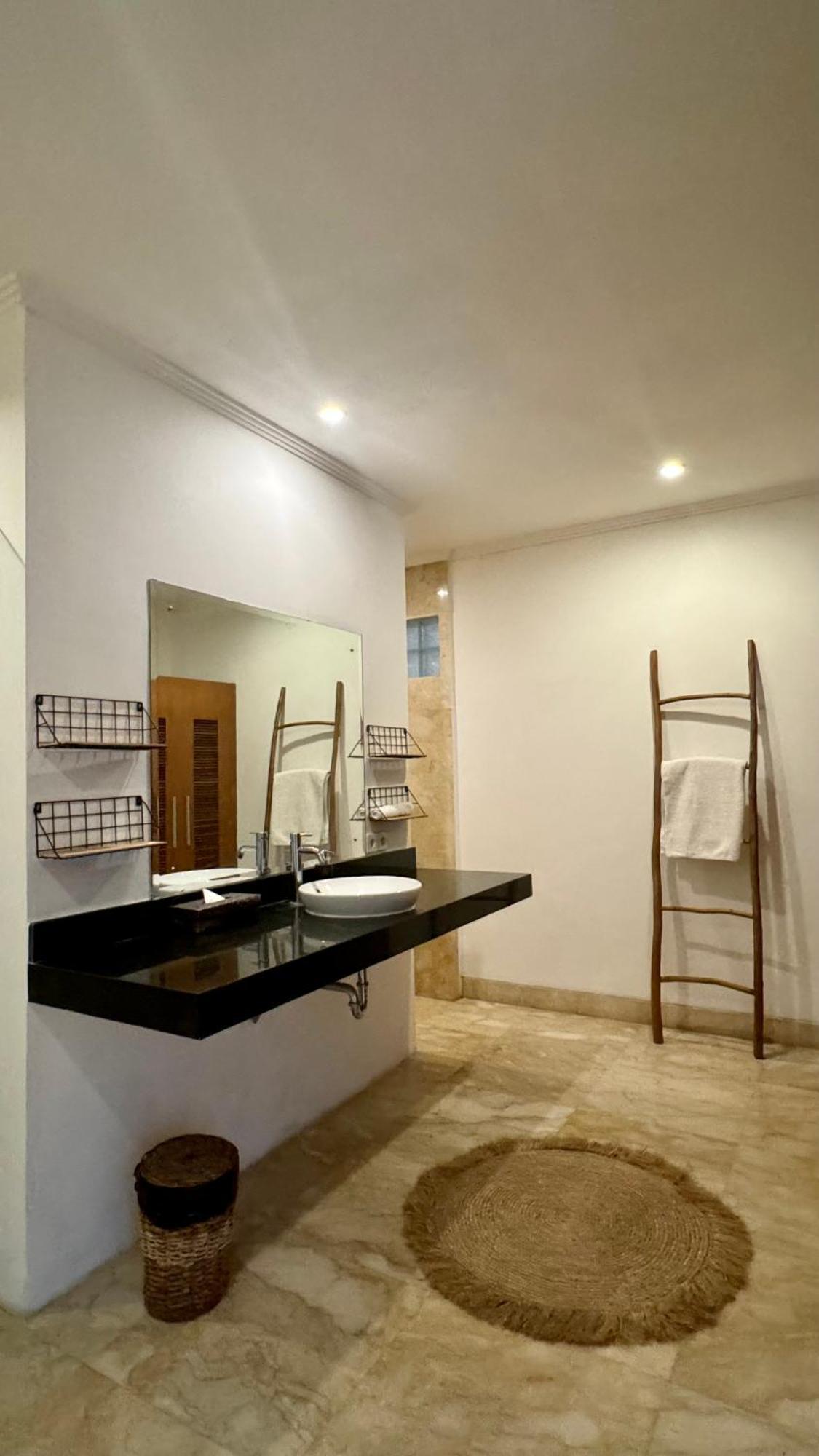 Private Suite In A Kids Friendly Big Shared Villa In Canggu Exteriér fotografie