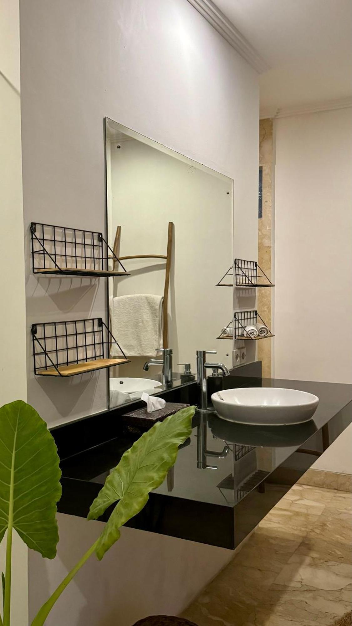 Private Suite In A Kids Friendly Big Shared Villa In Canggu Exteriér fotografie